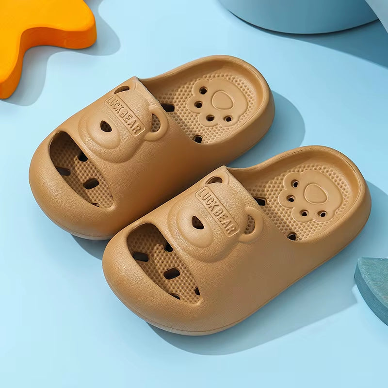 Bear Solid Kid'S House Slippers Summer Cartoon EVA Quick Dry Slippers for Children Soft Bottom Bathroom Girls Boys Home Shoes
