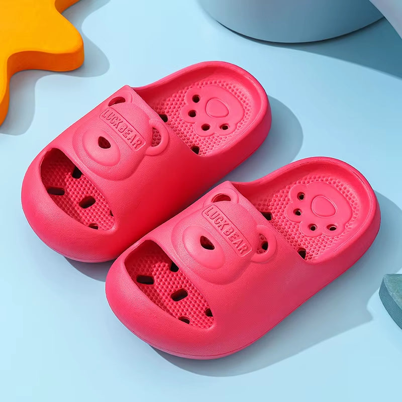 Bear Solid Kid'S House Slippers Summer Cartoon EVA Quick Dry Slippers for Children Soft Bottom Bathroom Girls Boys Home Shoes